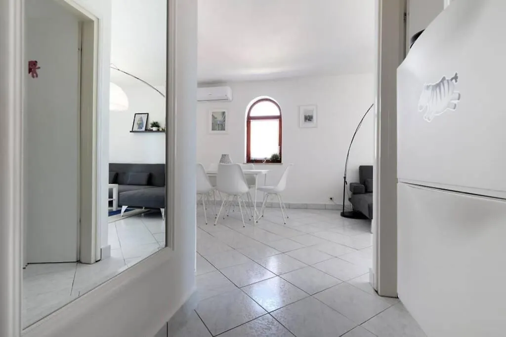 Apartment Apartman Amelie Vantacici